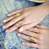 product_details::Styled image featuring the stacks of Piet Bands.