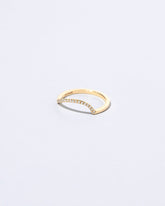 Right Slump Band - Pavé on light color background.