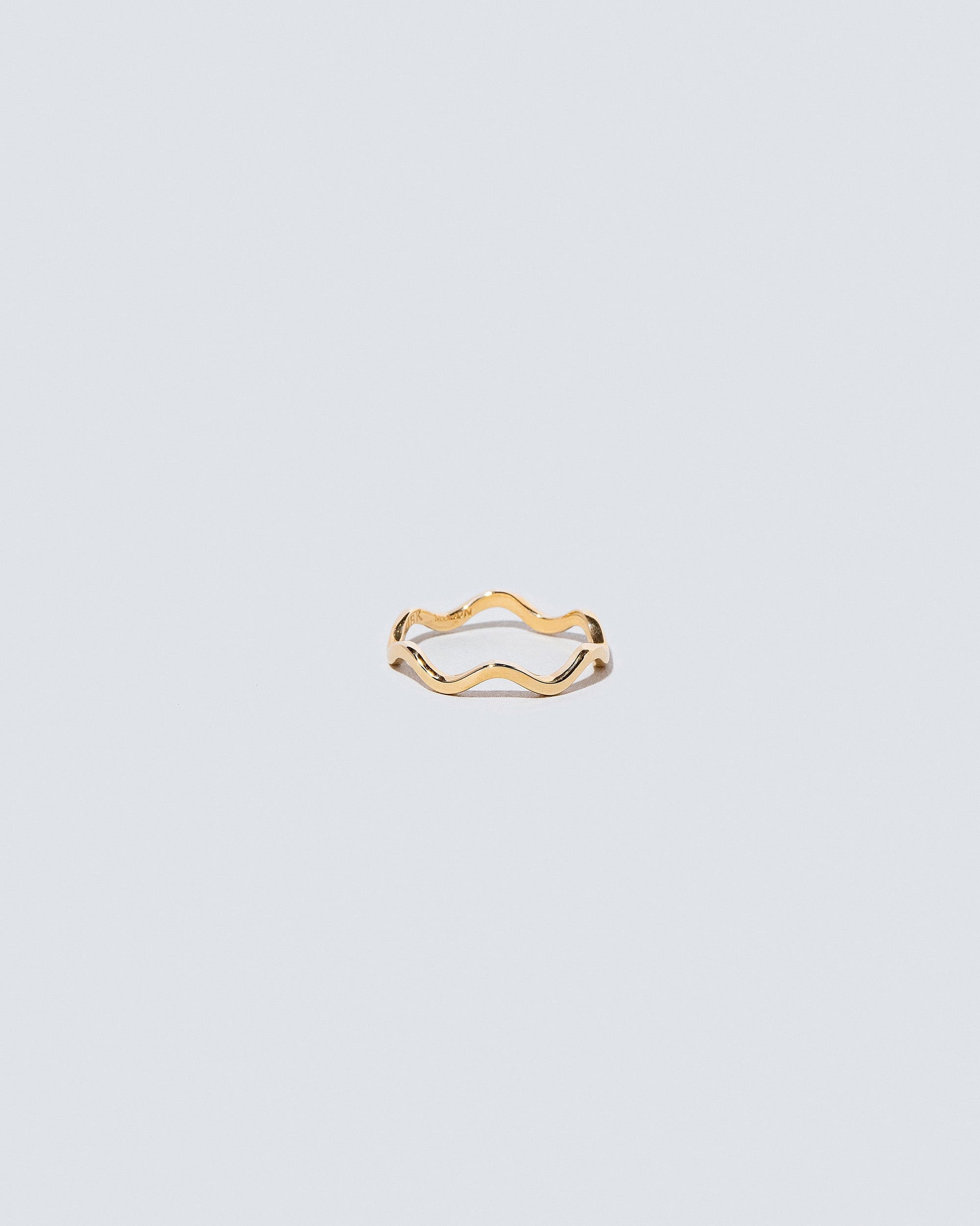 Gold 1.7mm Ripple Band on light color background.