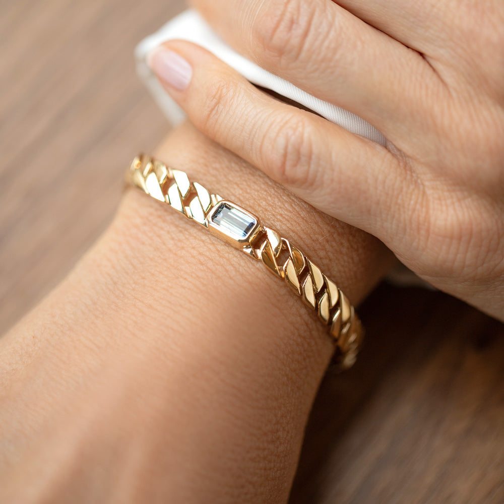product_details::Identity Chain Bicolor Tanzanite Bracelet 002 on model.