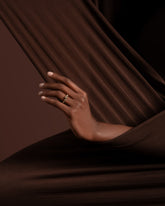 Two Tone Bind Band on model.