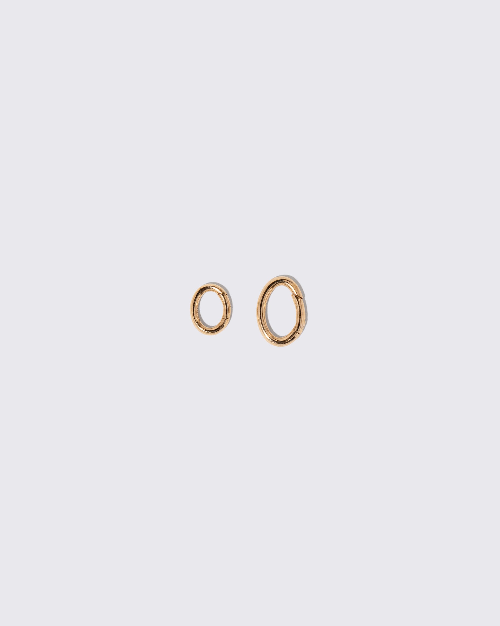 Long Oval Openable Link and Oval Openable Link on light color background.