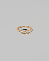 Gusher Diamond Ring 017 on light color background.