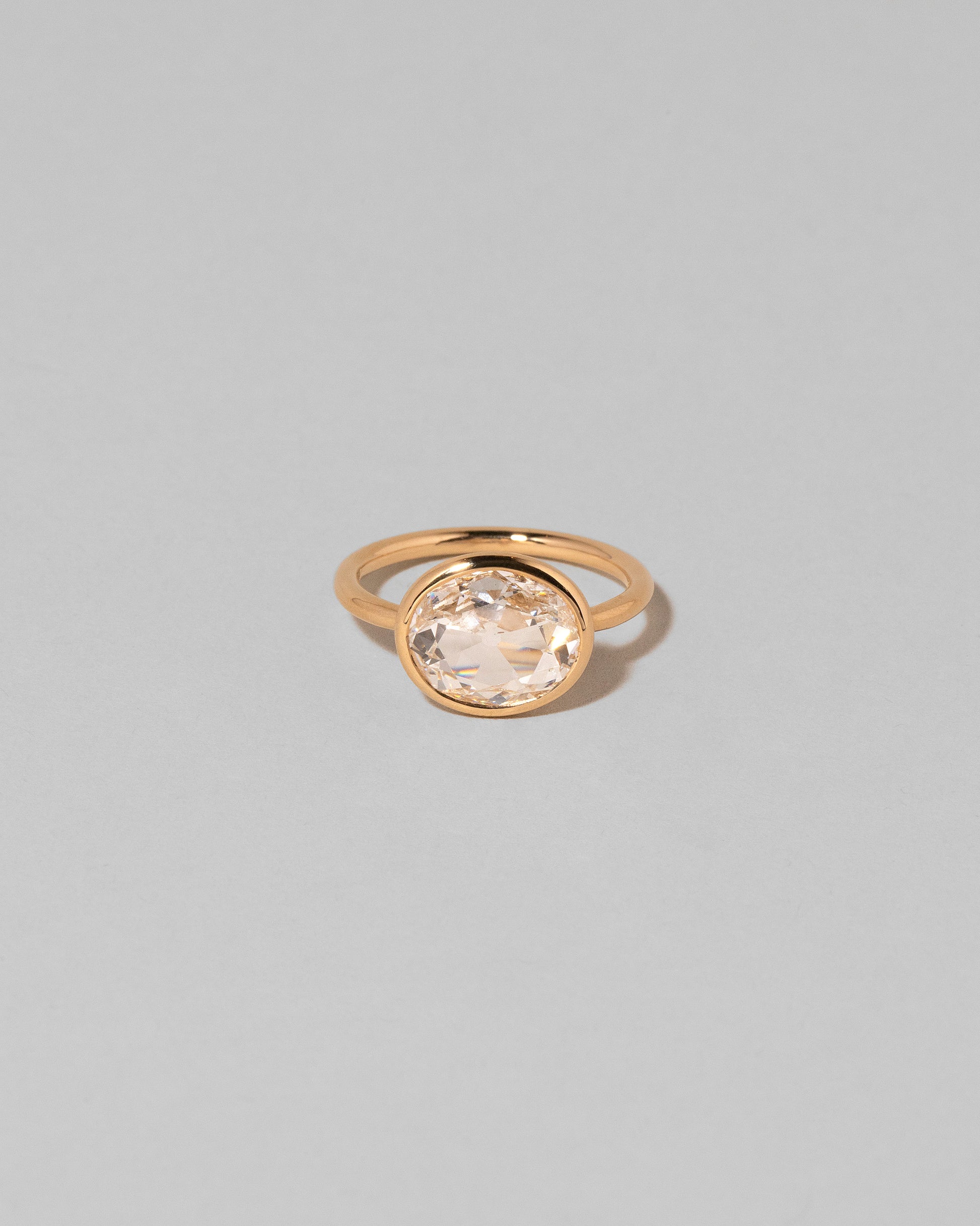 Gusher Diamond Ring 001 on light color background.