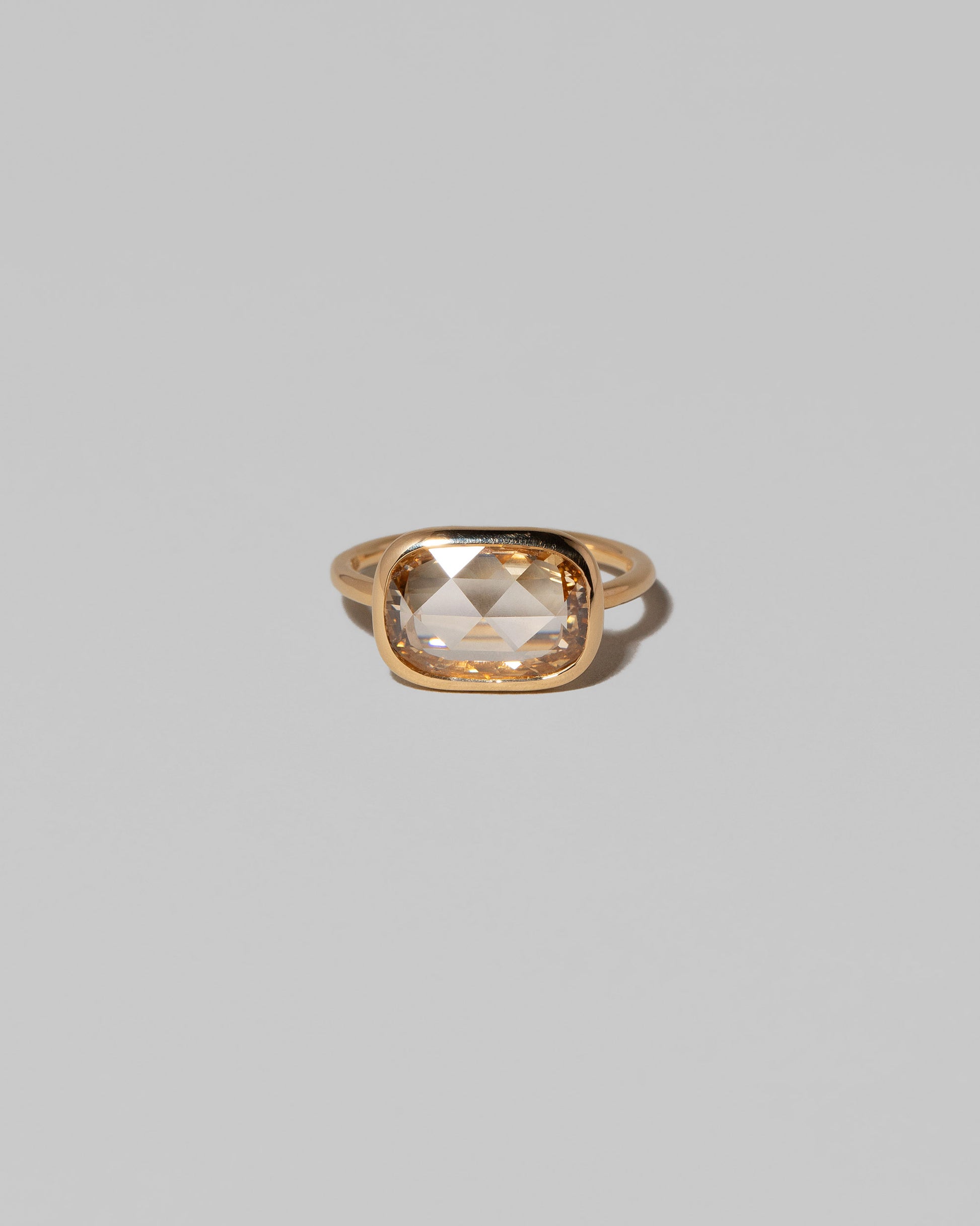 Gusher Diamond Ring 013 on light color background.