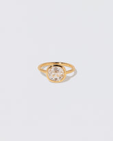 Gusher Diamond Ring 058 on light color background.