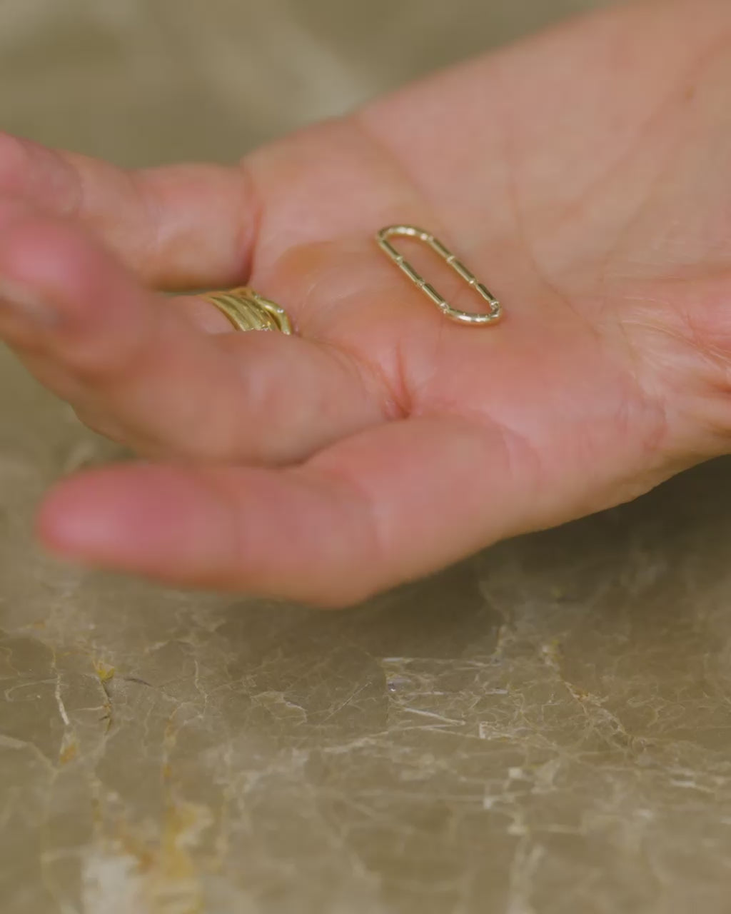 Butter Chain Styling Link in hand.