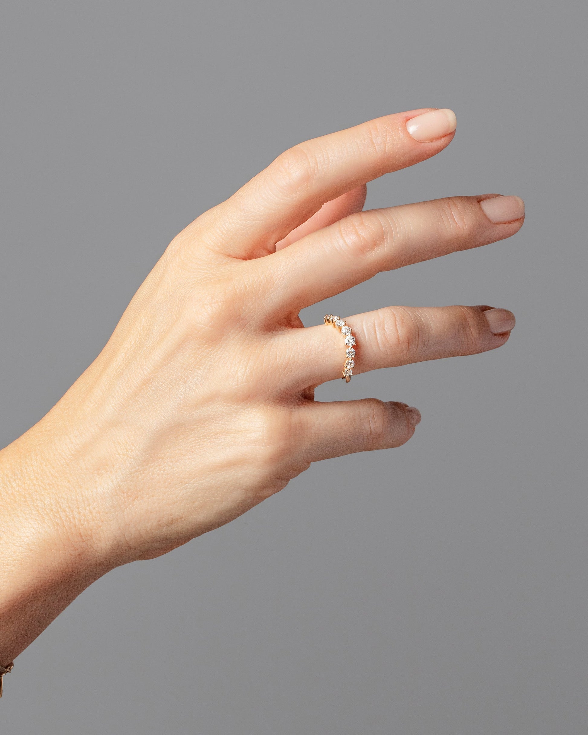 Diamond Wave Band on model.