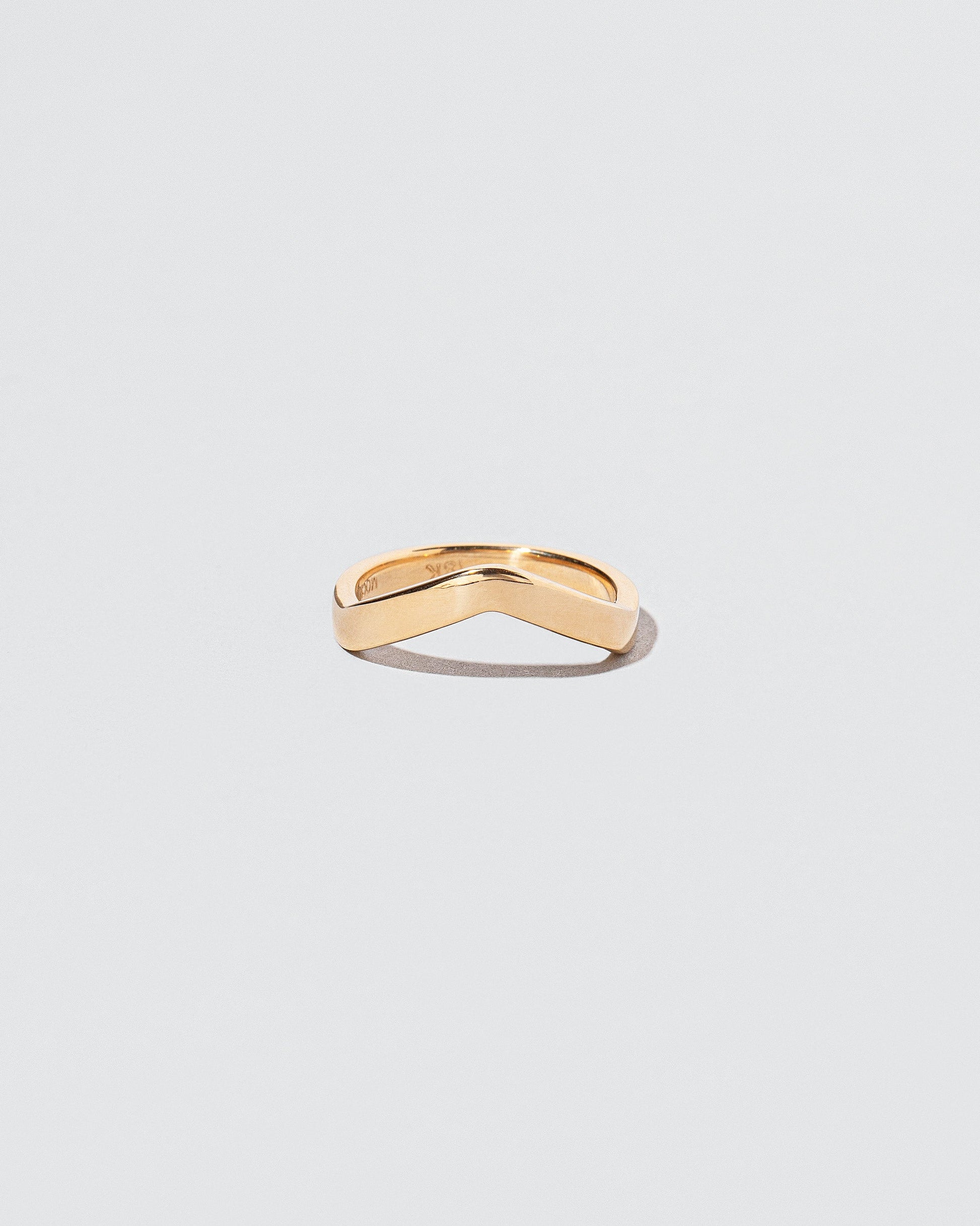  Peak Band - Wide on light color background.