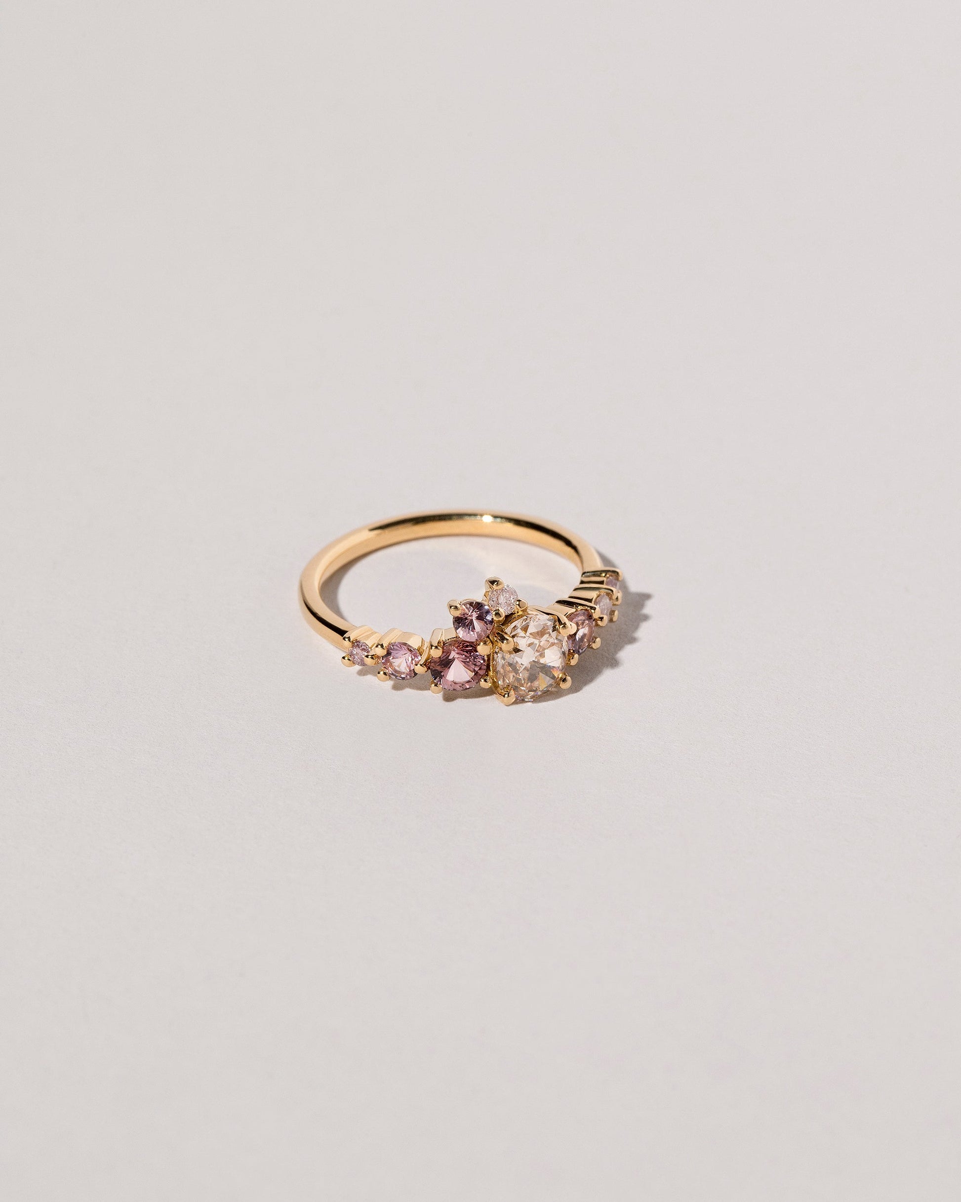  Vinca Ring on light color background.