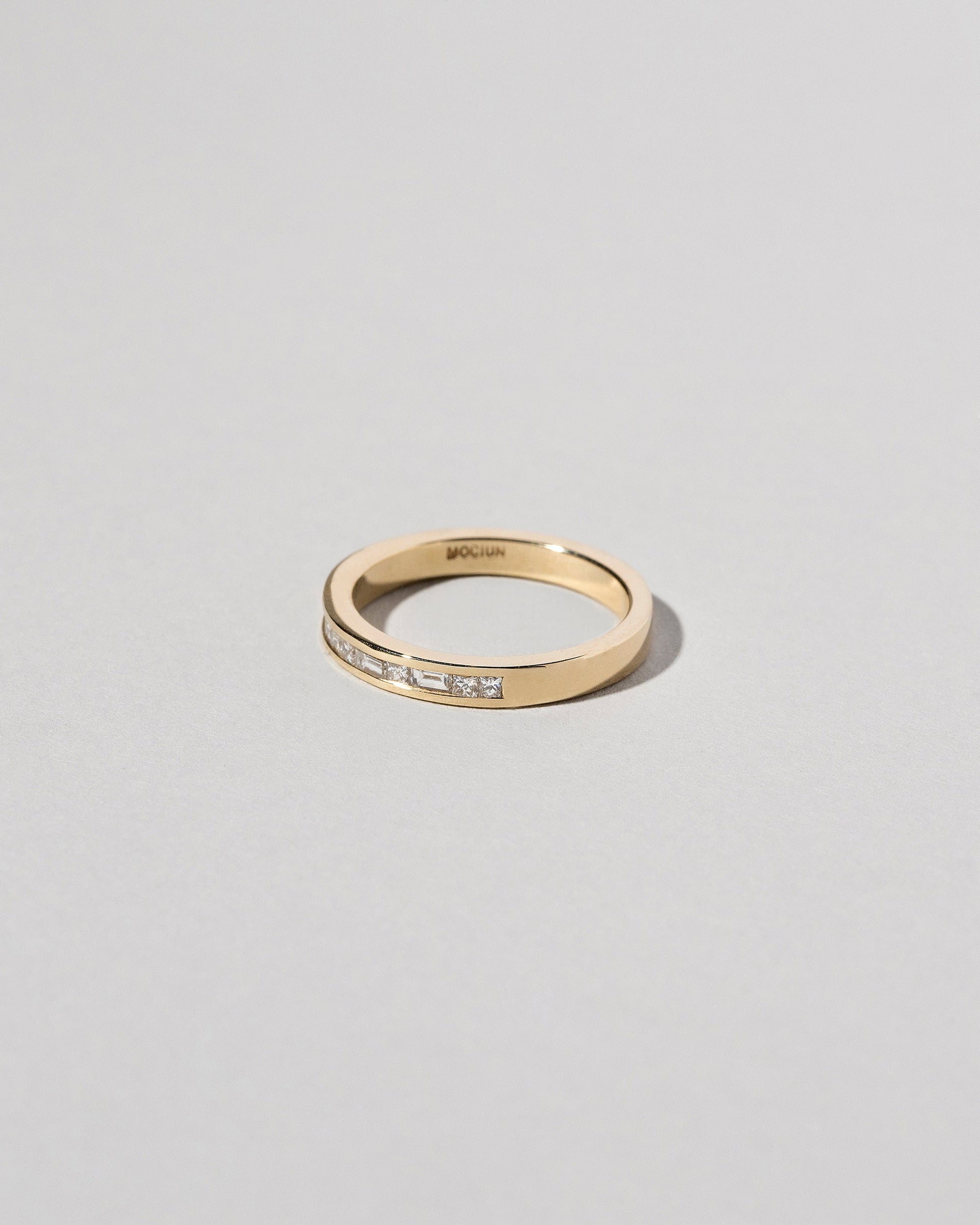  Channel Set Band - Diamond on light color background.
