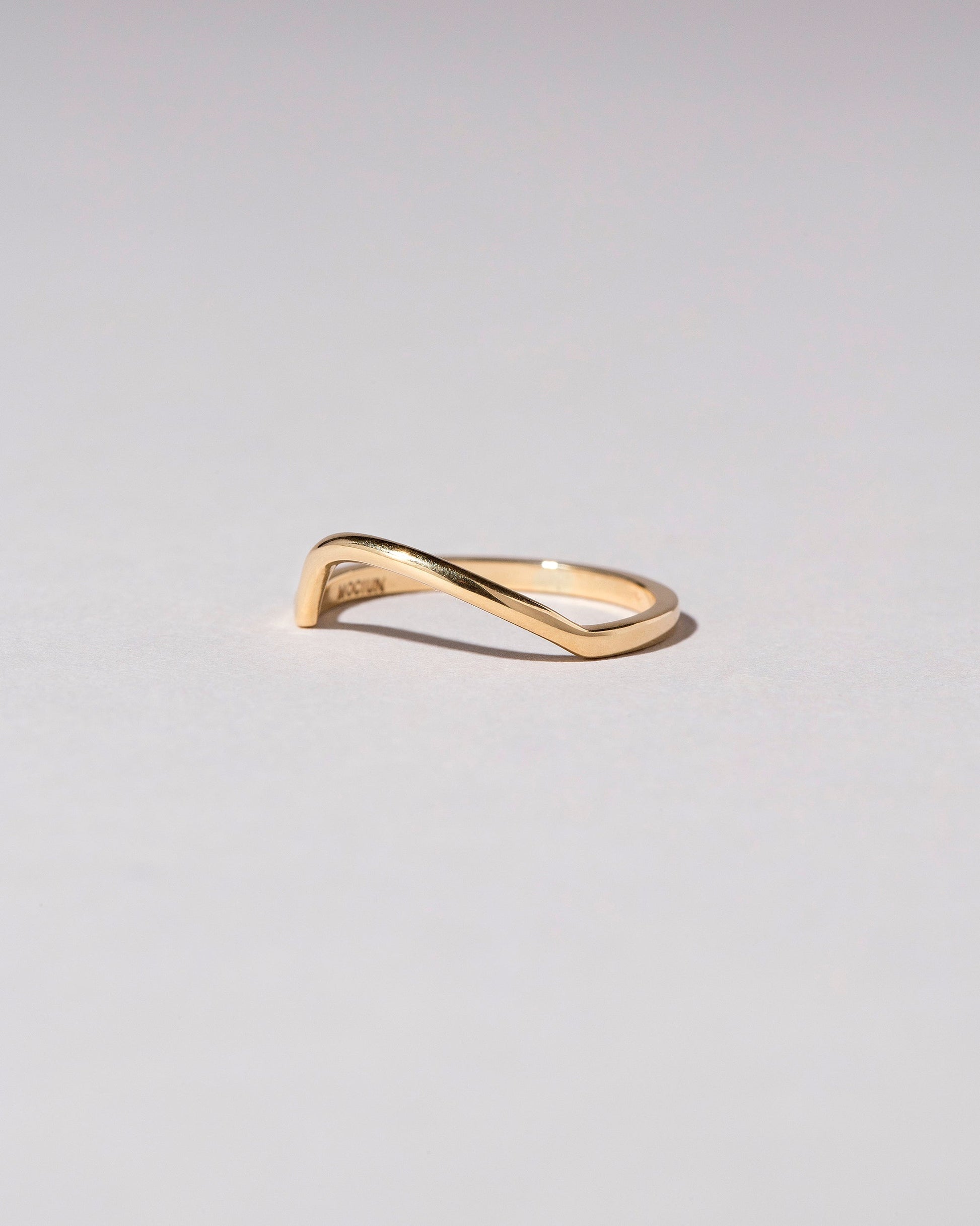  Left Slump Band - Solid on light color background.