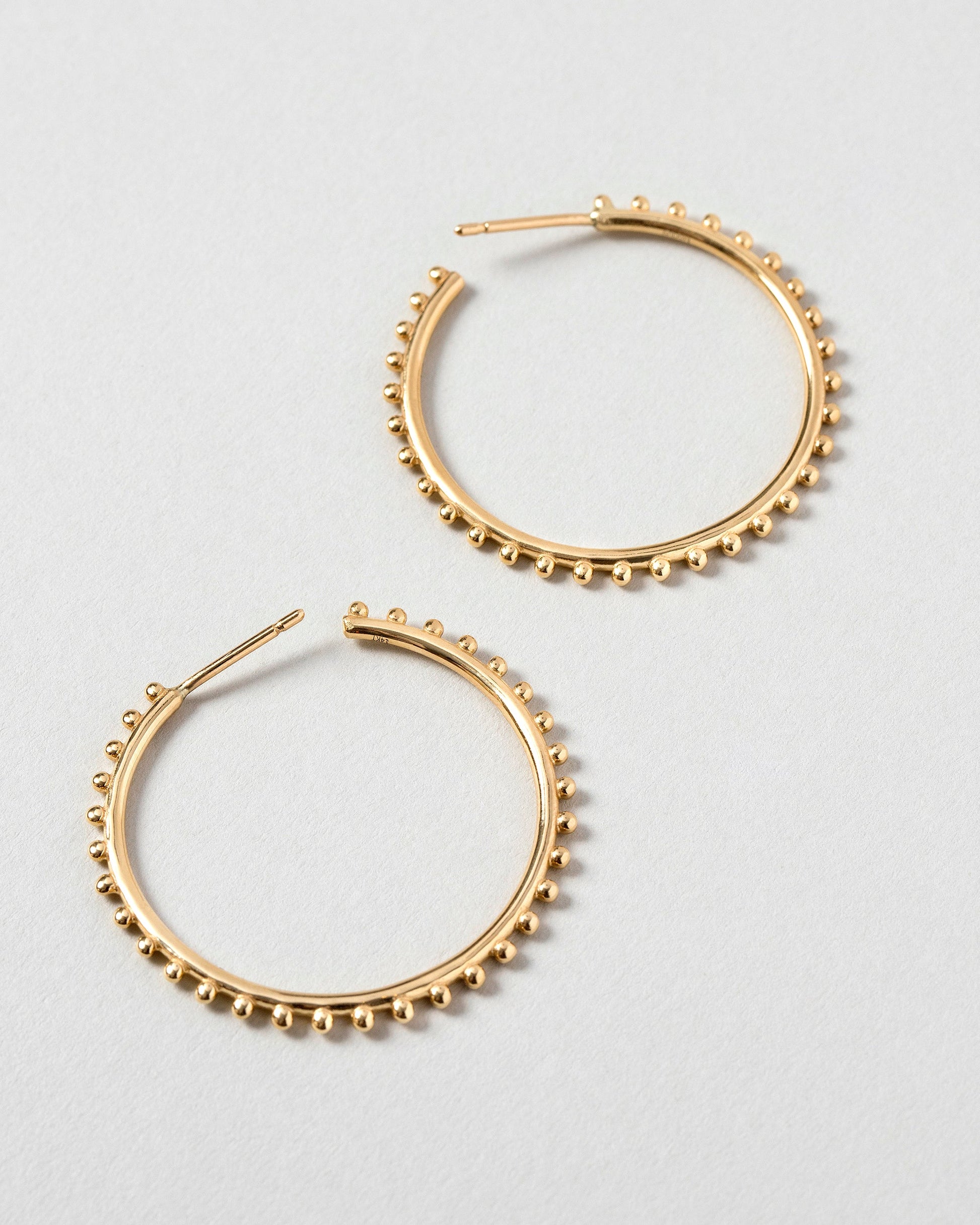  Sunbow Hoops on light color background.