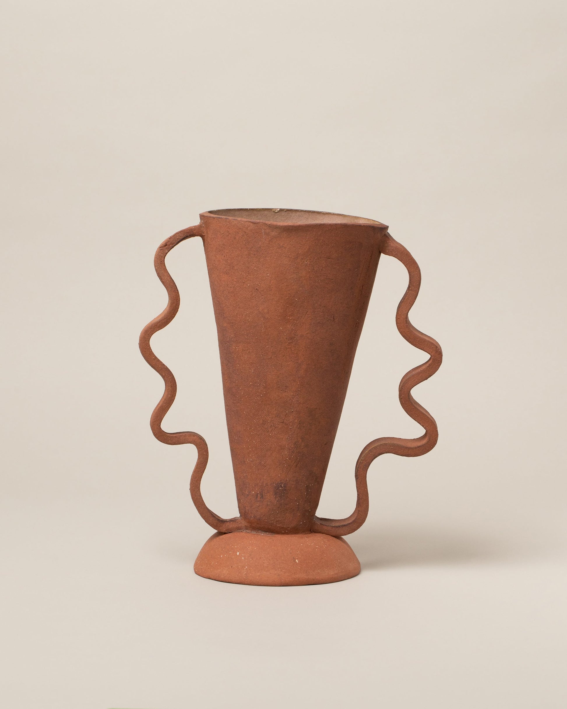  Morgan Peck Sepia Stretch Vase on light color background.