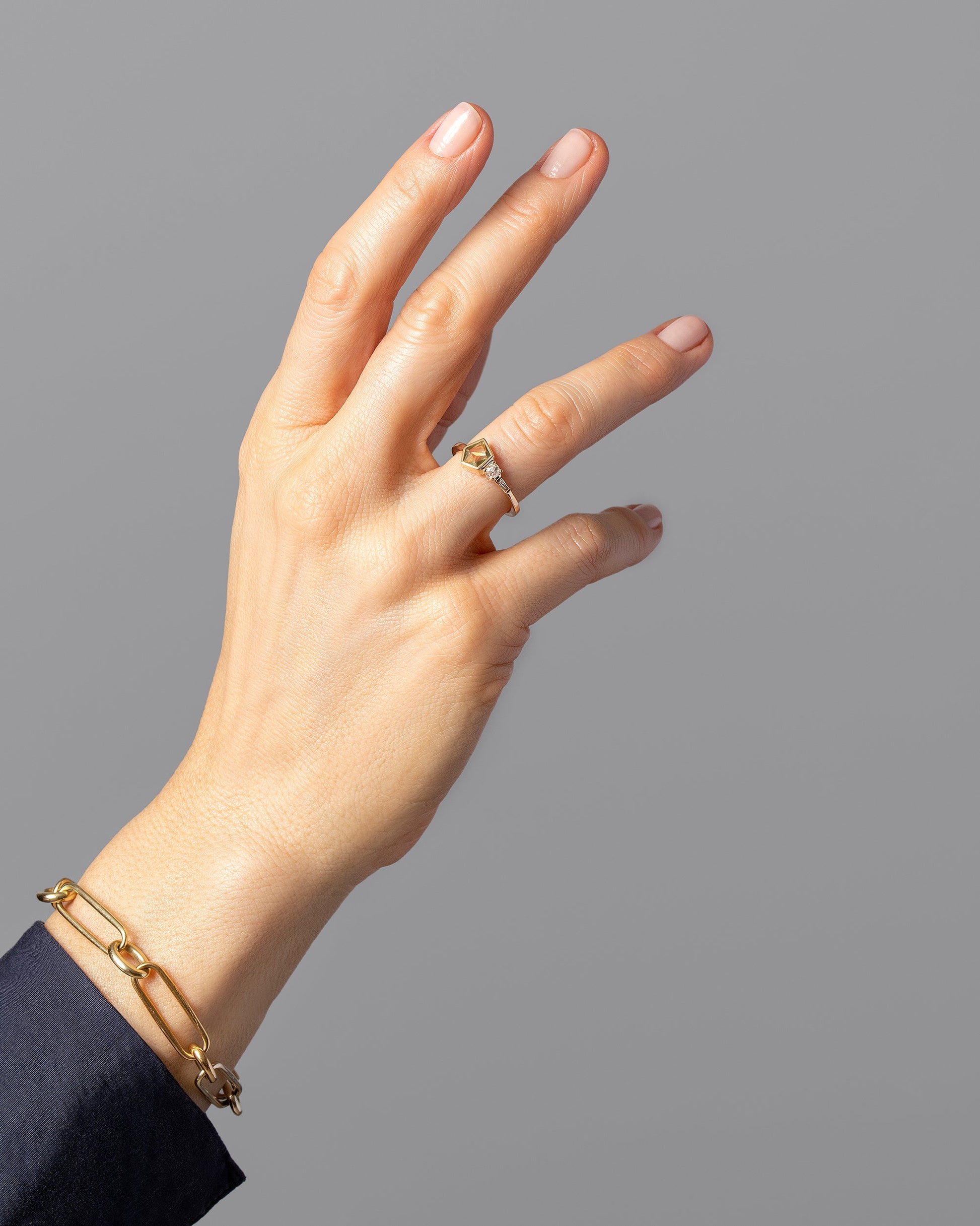 Aglaophotis Ring on model.