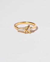  Abell Ring on light color background.