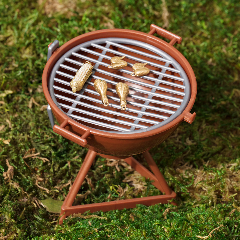 product_details::Styled photo featuring Corn on the Cob Charm