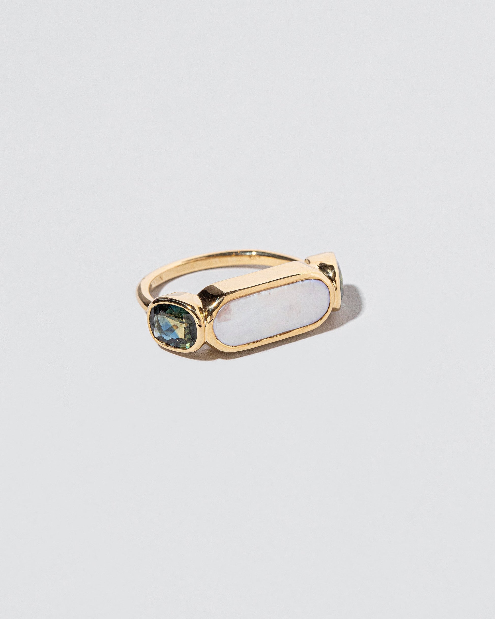  Luster Ring on light color background.