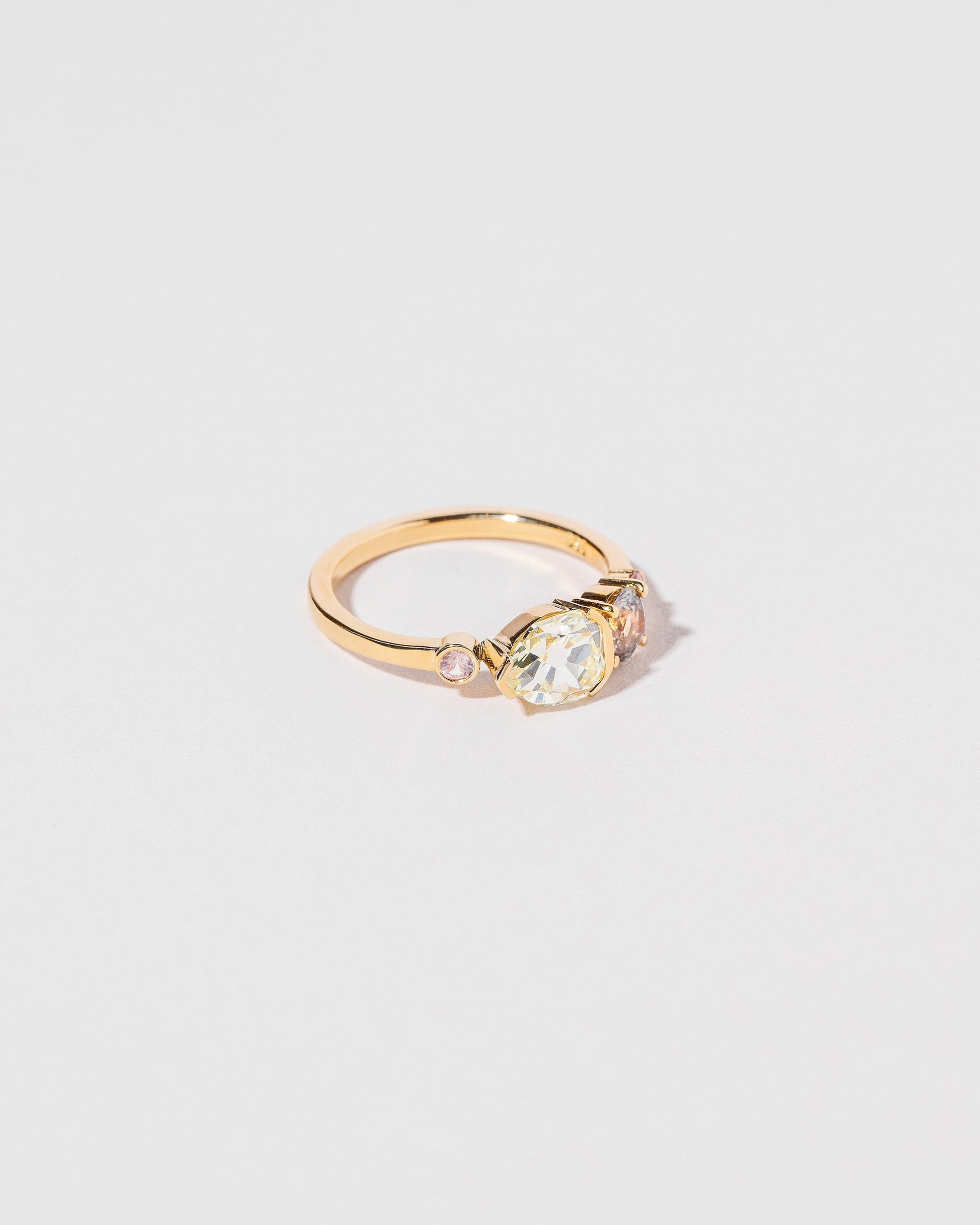  Aura Ring on light color background.