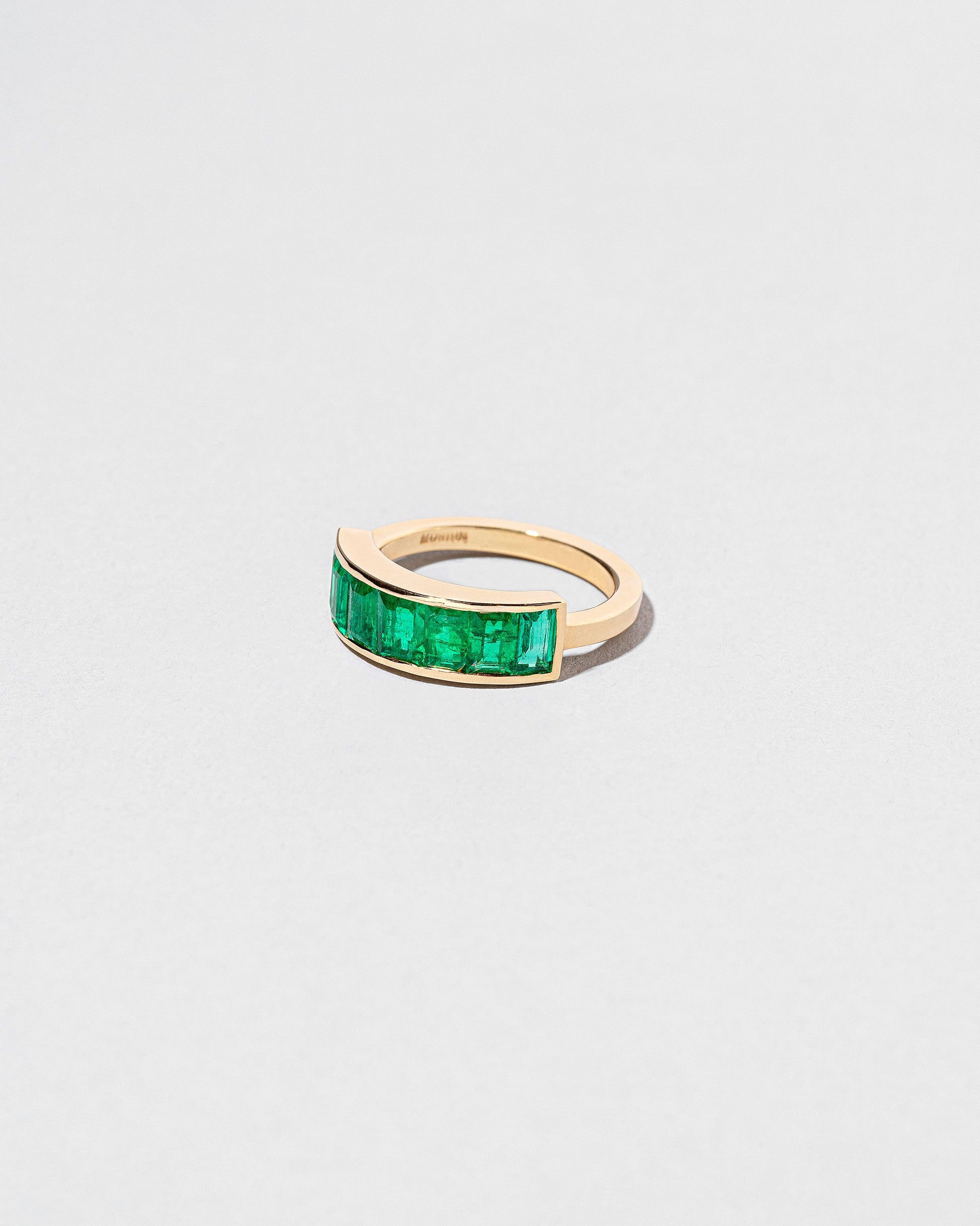  Pillar Ring on light color background.