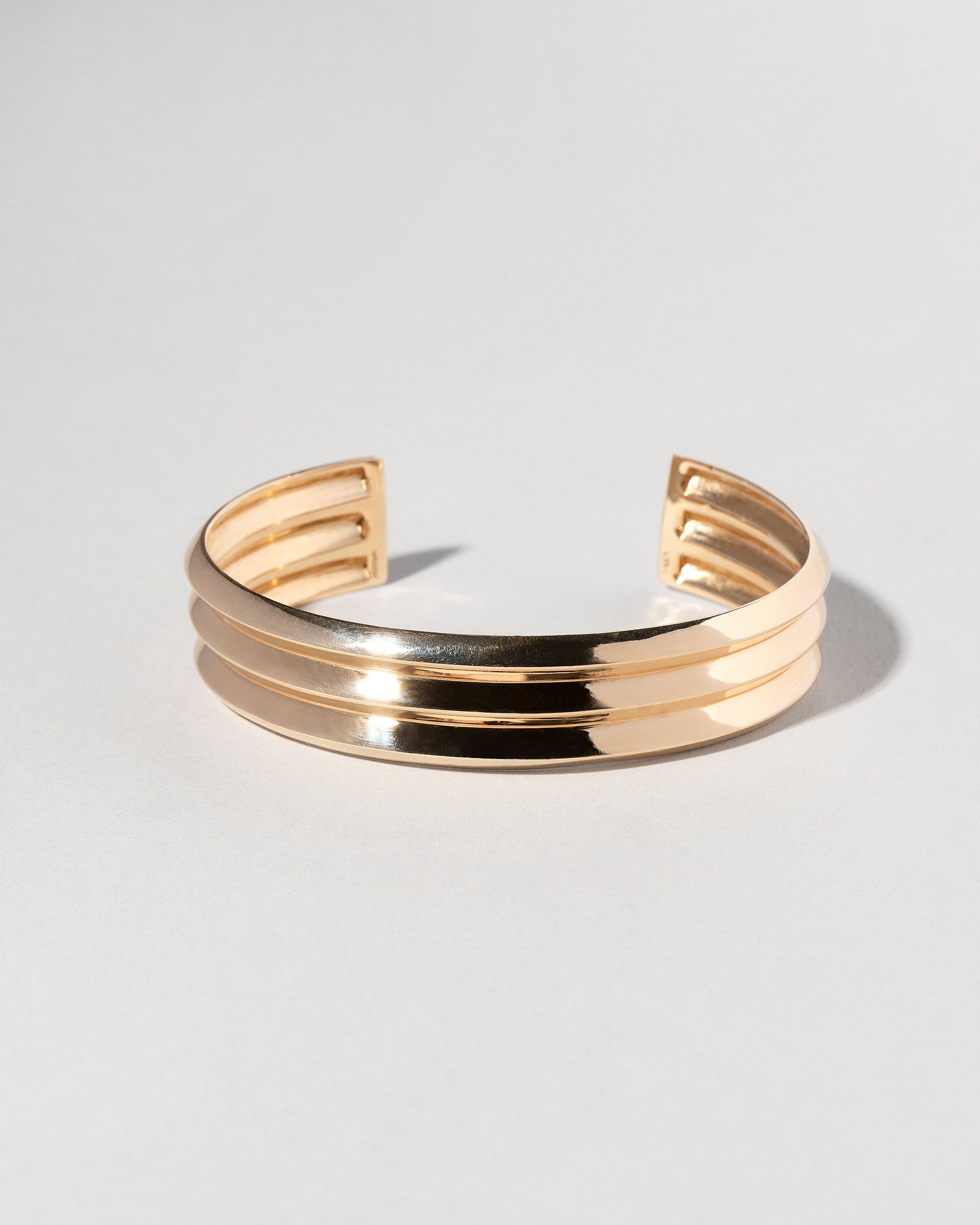  Accordion Cuff on light color background.
