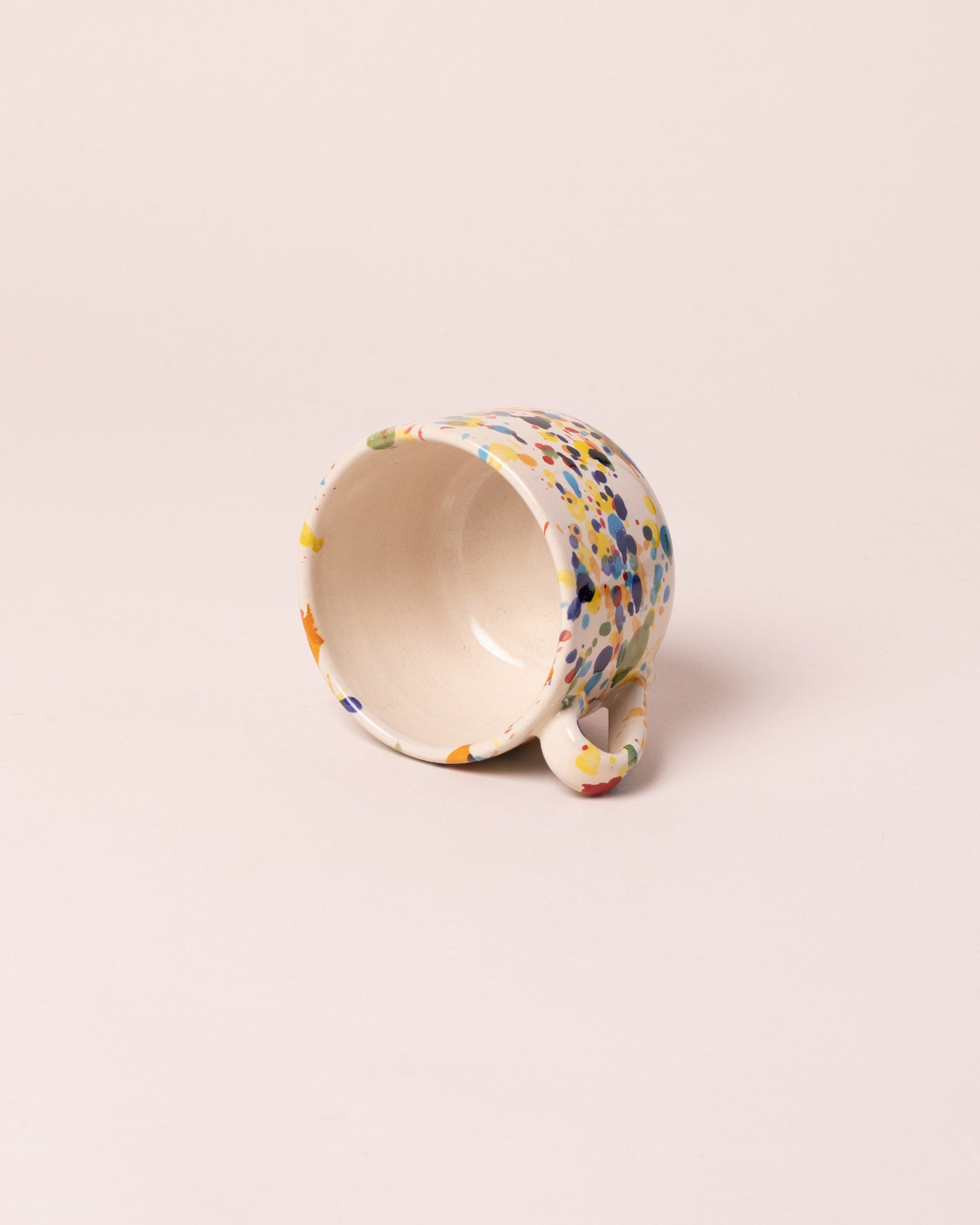  Del Monaco Tea Mug on light color background.
